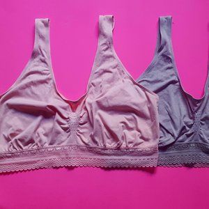 A set of 2 Bali bralettes, sz 3X, good condition